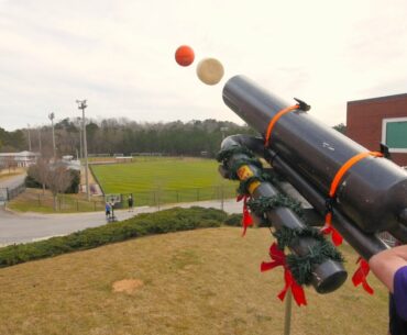 CHRISTMAS TRICK SHOTS!