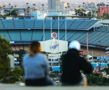 John Smoltz: How MLB Teams Will Adapt to No Crowd Noise in Stadiums | The Rich Eisen Show | 6/26/20