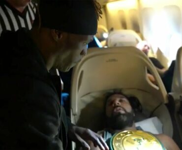 R-Truth pins a sleeping Jinder Mahal on an airplane to win the 24/7 Title