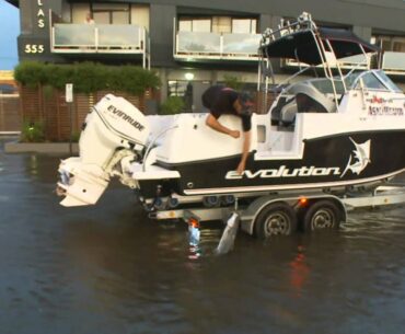 Inshore fishing for kingfish on Main Street Mordialloc