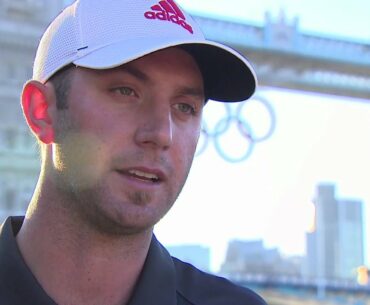 Dustin Johnson and Sergio Garcia Hit Golf Balls on London's River Thames