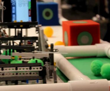 Botball 2012: Explorer Post 1010 (160) "Simple Strategy" Seeding Run.
