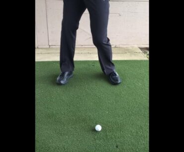Outward rotating golf shoes