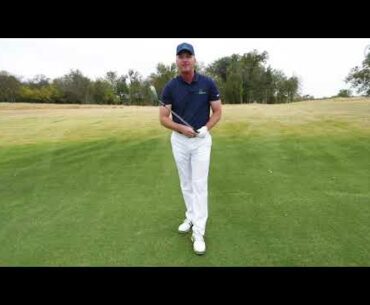 Pitch Perfect   Pitch Shot  Correct Grip