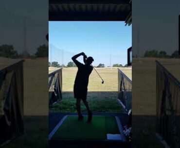 Golf Swing (220 Yard 4 Iron)