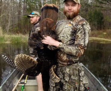 Georgia Farm Pond Bass Fishing! We picked up a turkey hunter?