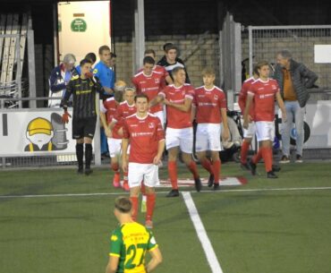 Voor aanvang Jong DOVO - Jong Huizen Halve Finale SD Sportswear Beloftencompetitie