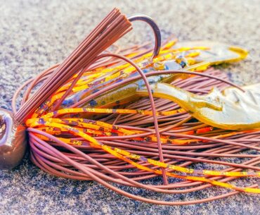 Jig Fishing Tricks For Fall and Winter Bass Fishing