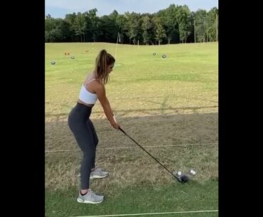 Amazing Girl golfers Swing!