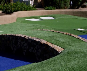Augusta National mini-golf! Dahmen vs. Urlacher