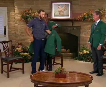 Tiger Woods Helps Dustin Johnson Put On His Green Jacket