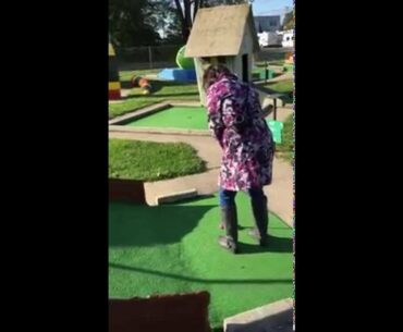 Goony Golf vs. Pink Putter