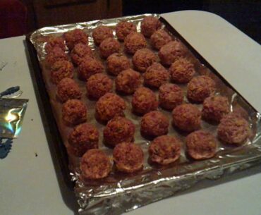 RAW Hunting - From the Field to the Table: Jalapeno Cheddar sausage Balls