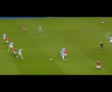 Ruben Dias Perfect Interception Of An In-behind ball...