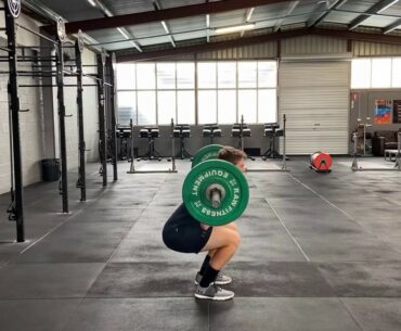 BB Narrow Stance Back Squat