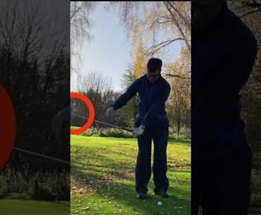 HOW TO CHIP BETTER IN UNDER 60 SECONDS | PHIL MICKELSON ‘HINGE & HOLD’ STYLE! #short