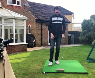 How to put your top hand on the club correctly