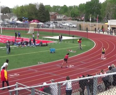 Anya's one shoe 400m race at 2019 regionals