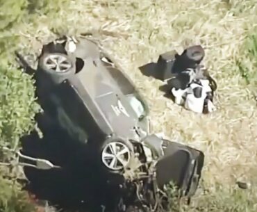 Tiger Woods Cut Out From Car Crash And Rushed To Surgery