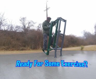 Geocaching 18 holes at the Pomme Creek Park, Arnold