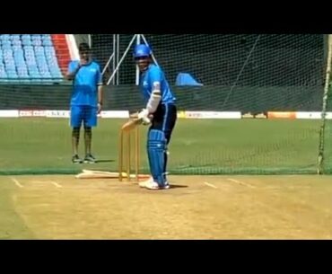 Playing a Straight drive | Best batting stance | Best Head & body balance in Cricket |Batting drills