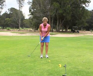 #10 The Lady Golf Teacher Web TV - How to Chip with Hybrid Off the Green