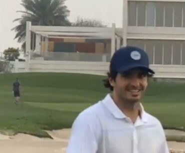 Lando Norris playing golf with Carlos Sainz Jr before Bahrain Testing