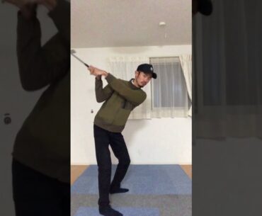 Dechambeau's wrist work for great accuracy! [Golf swing tips at home] #Shorts