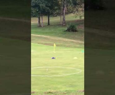 5 year old golfer drains a 70ft+ long putt