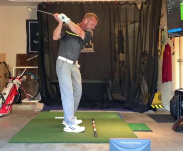 PerfectMotion-Out of Posture During Downswing