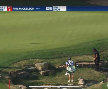Phil Mickelson cards a 10 at the Valero Texas Open