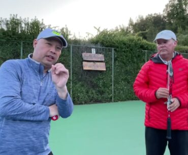 HOW TO HIT AN EASY FOREHAND
