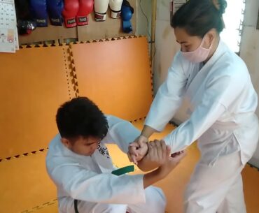 Strong Grip. Women Self defense