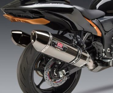 2022 Suzuki Hayabusa Exhaust Stock vs. Yoshimura R-77 Onyx Edition Slip-ons