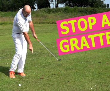 Toucher la balle avant le sol au golf - Cours de Golf
