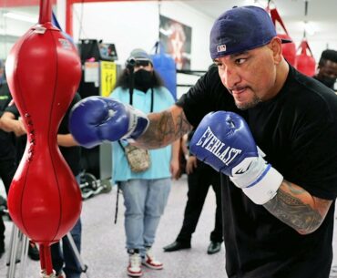 CRIS ARREOLA IS IN SHAPE! LOOKING TO SHOCK ANDY RUIZ JR! PUTTING IN WORK TRAINING FOR UPSET!
