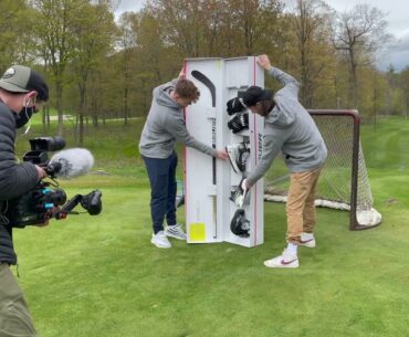 Tim Stutzle & Zac Bell unbox the Bauer HYPERLITE !