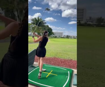 ⛳It's Beautiful  Day for my Swing! | Golf ladies  | Golf lady  | Golf Shorts | #Shorts