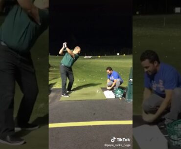 Golf trick shot with 15 ball 🤩🤩 #golf #golftrickshot #golfswing #drivingrange #short