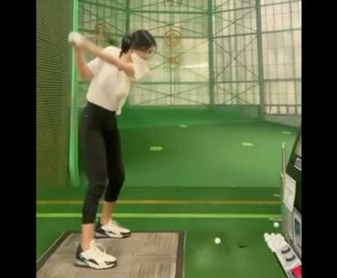 ⛳did u hear the sound?? Clean!! | Golf ladies  | Golf lady  | Golf Shorts | #Shorts