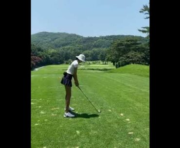 ⛳look at the view of her ! | Golf ladies  | Golf lady  | Golf Shorts | #Shorts