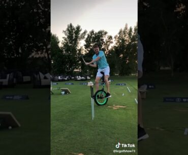 Golf tik tok trick shot slowmotion 👏👏 #golf #golftrickshot #golfswing