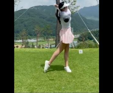 ⛳Niceee Shot!! | Golf ladies  | Golf lady  | Golf Shorts | #Shorts