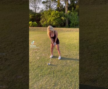 Beauty golfer golf swing 🤪🤪 #golf #shorts #golfgirl