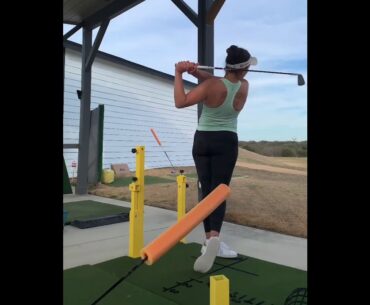 Golf girl beauty golf swing 👌👌 #golftrickshot #golfswing #golf #golfgirl