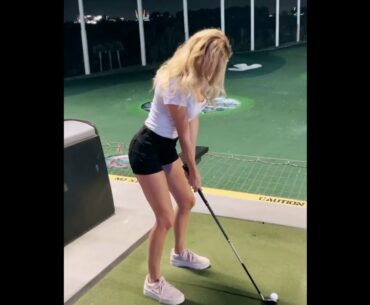 You are so hot 🔥 I love your legs 🦵