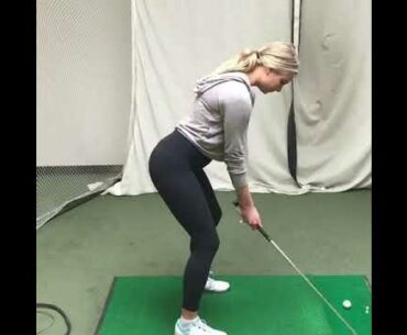 A woman that golf in shows like that 😍  #golf #shorts #golfgirl