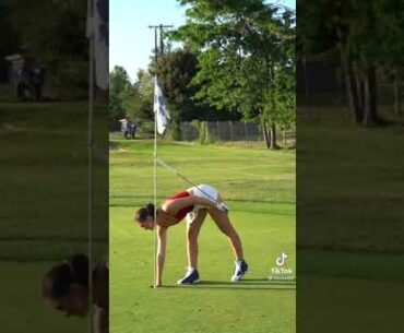 Beauty golfer trick shot #shorts #golf 😍😍