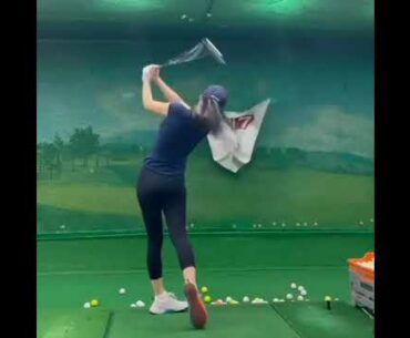 ⛳Swing to the moon!! | Golf ladies  | Golf lady  | Golf Shorts | #Shorts