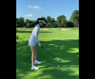 Japanese Golf girl